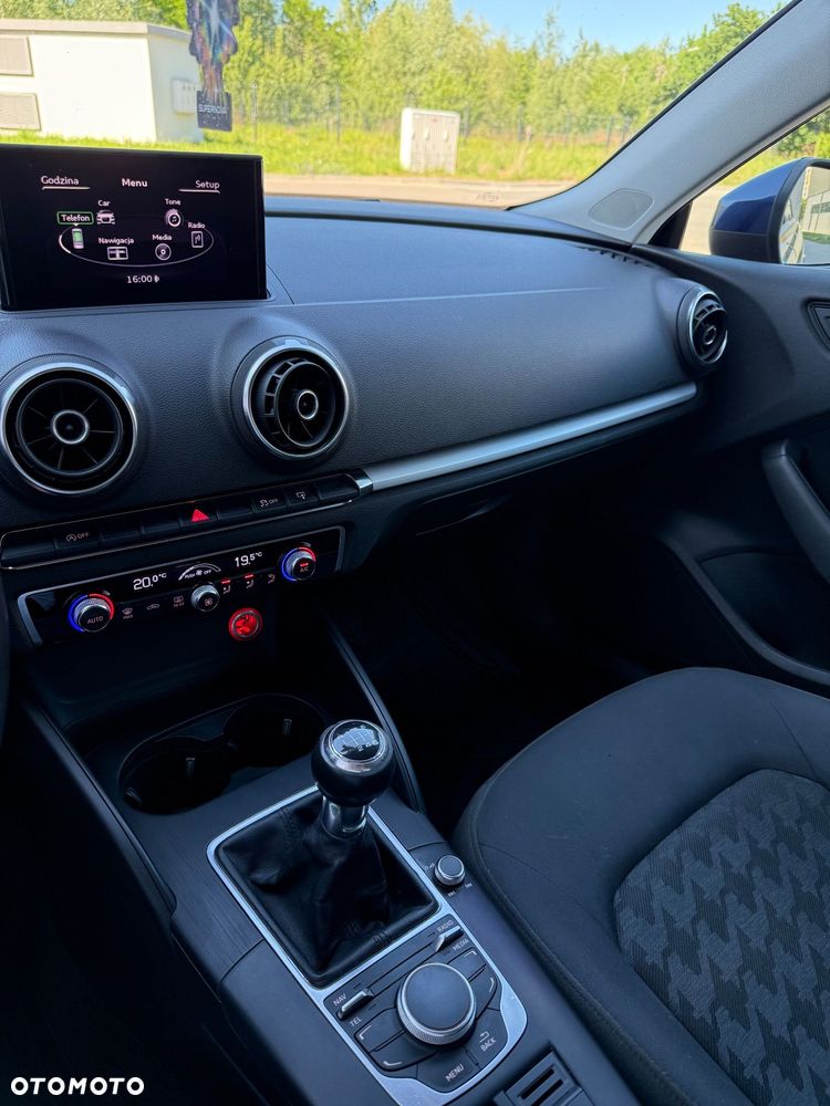 Audi A3 Sportback 2.0 TDI Ambiente - 36