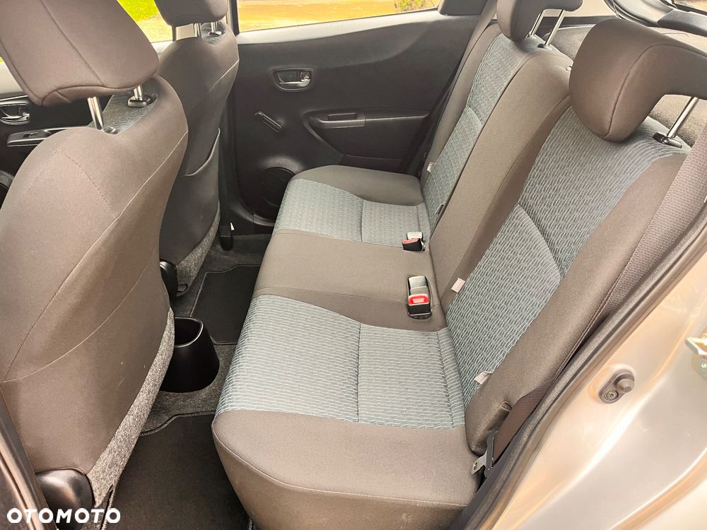 Toyota Yaris - 8