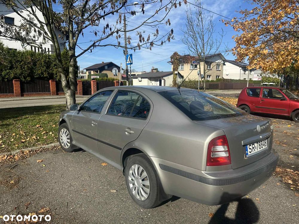Skoda Octavia 1.6 Tour - 4