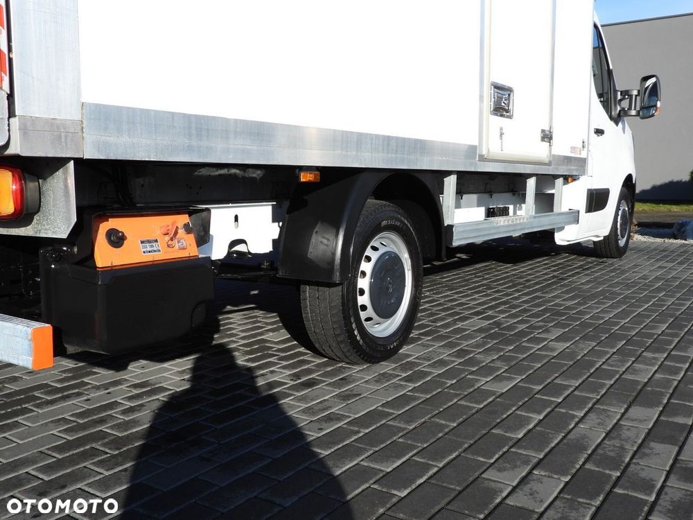 Renault MASTER KONTENER WINDA 8 PALET TEMPOMAT LEDY KLIMATYZACJA  145KM - 19