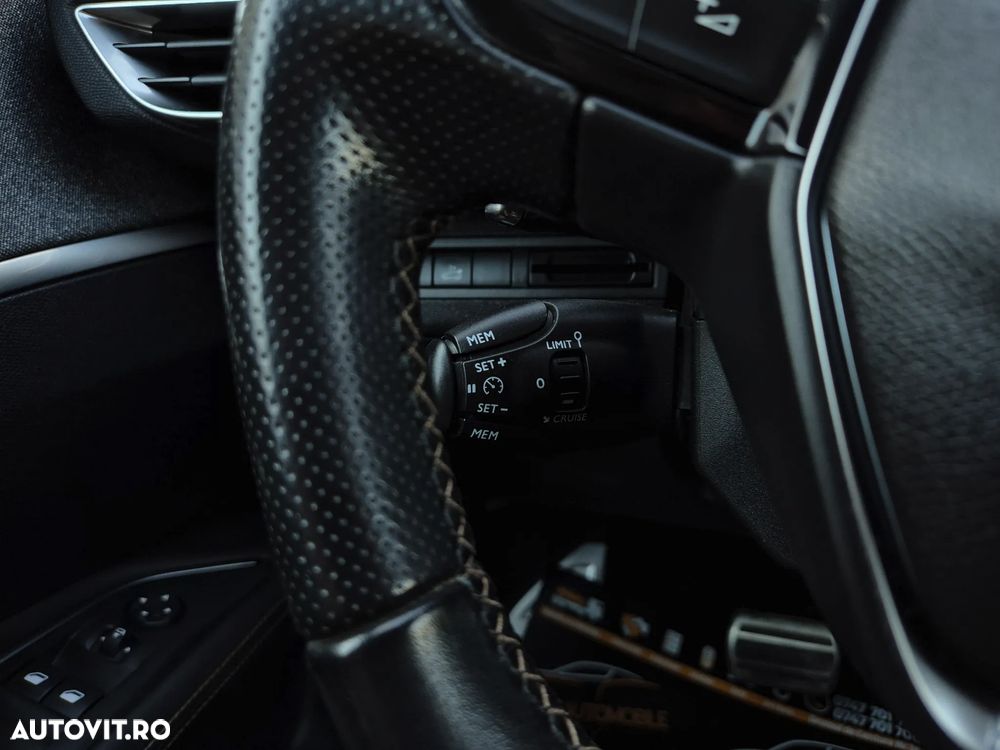 Peugeot 3008 1.6 THP EAT6 GT-Line - 21