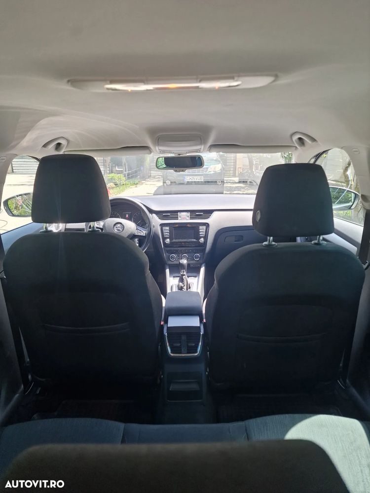 Skoda Octavia 2.0 TDI ELEGANCE DSG - 15