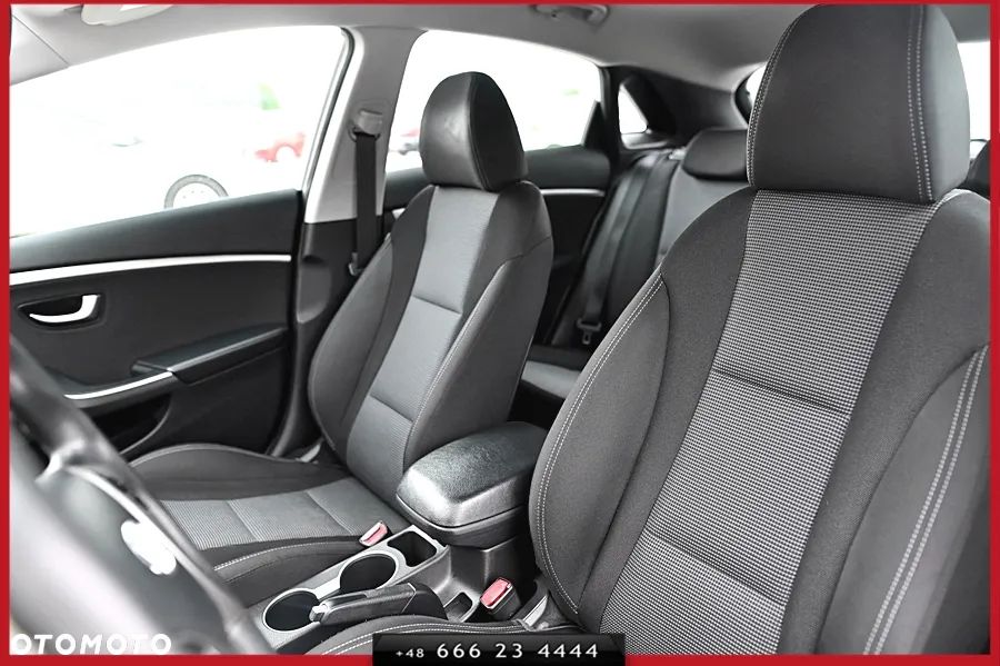 Hyundai i30 1.4 Blue Comfort - 14