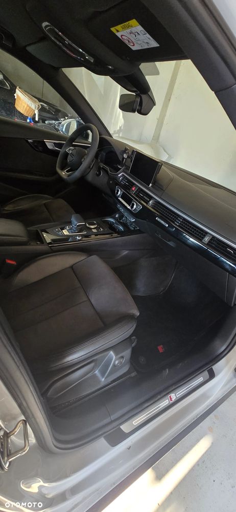 Audi A4 Limousine 2.0 TDI S tronic quattro sport - 16