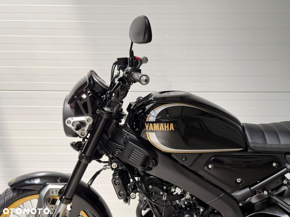Yamaha XSR - 25