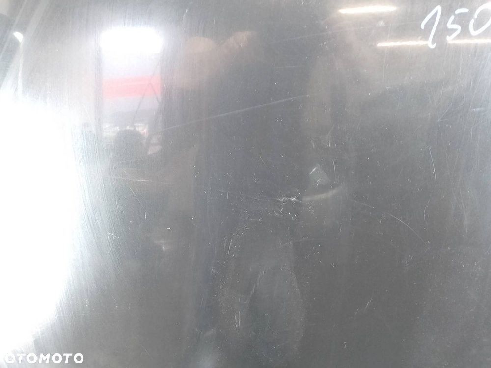 MASKA SSANGYONG REXTON LAK - 9