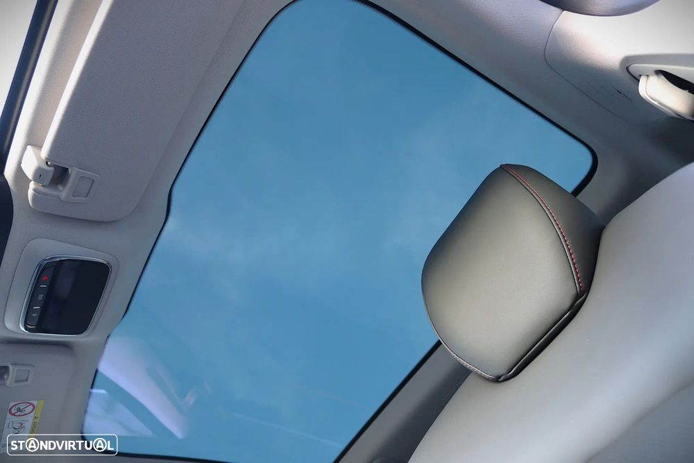 Xpeng P7i 86.2 kWh Long Range - 21