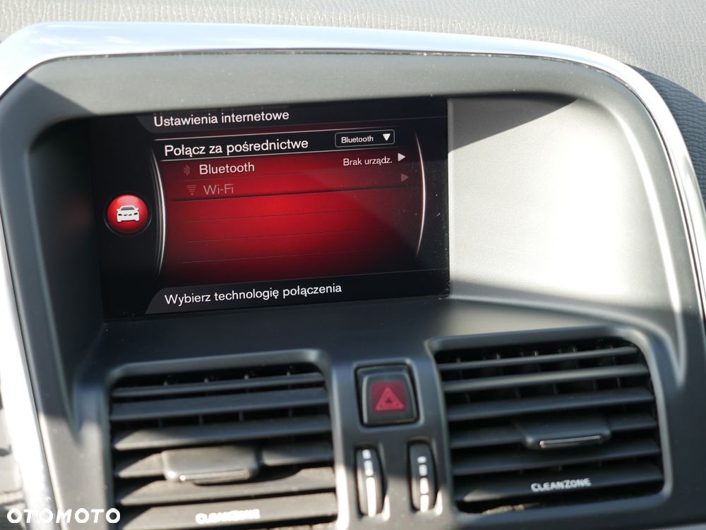 Volvo XC 60 D4 AWD Momentum - 28