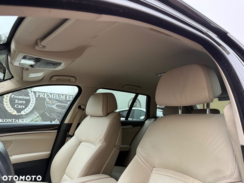 BMW Seria 5 525d Luxury Line - 34