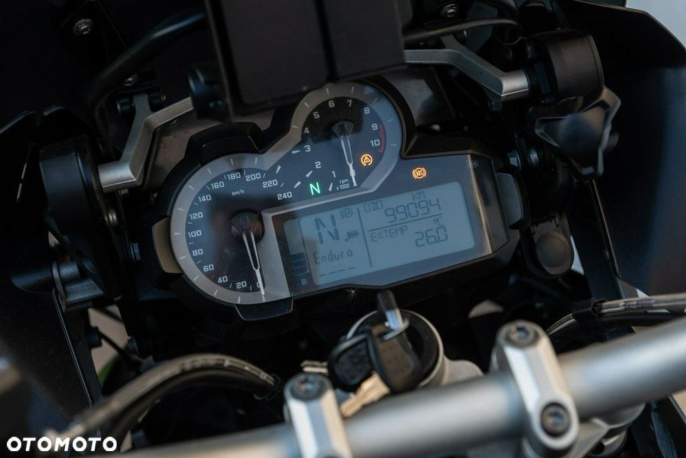 BMW R - 8