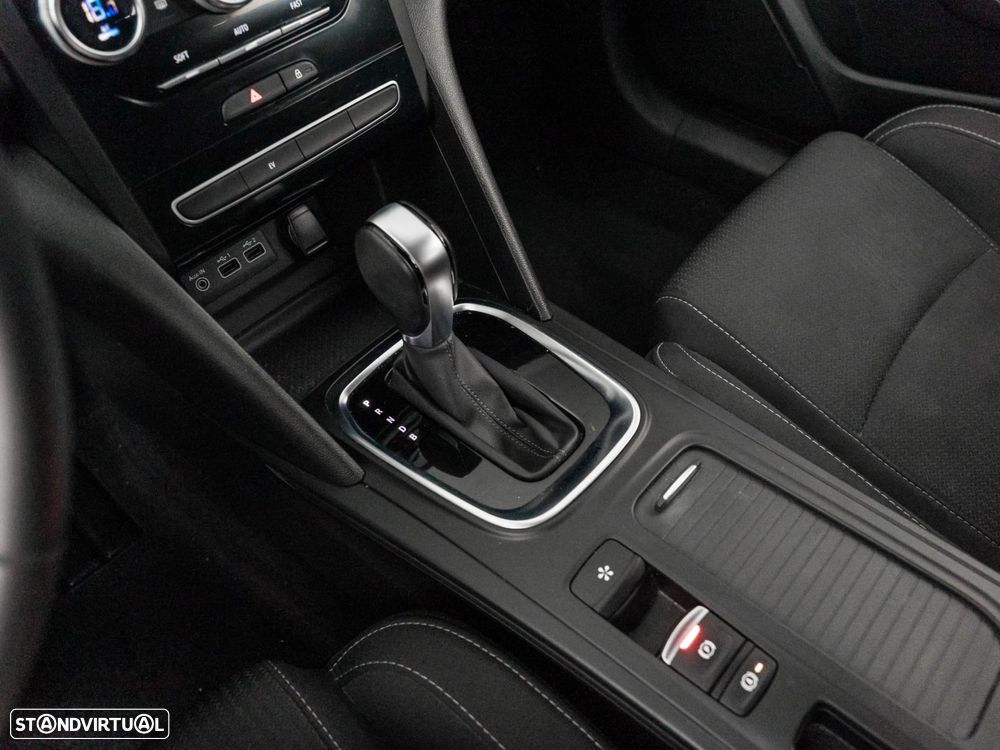 Renault Mégane Sport Tourer 1.6 E-Tech Plug-In Zen - 24