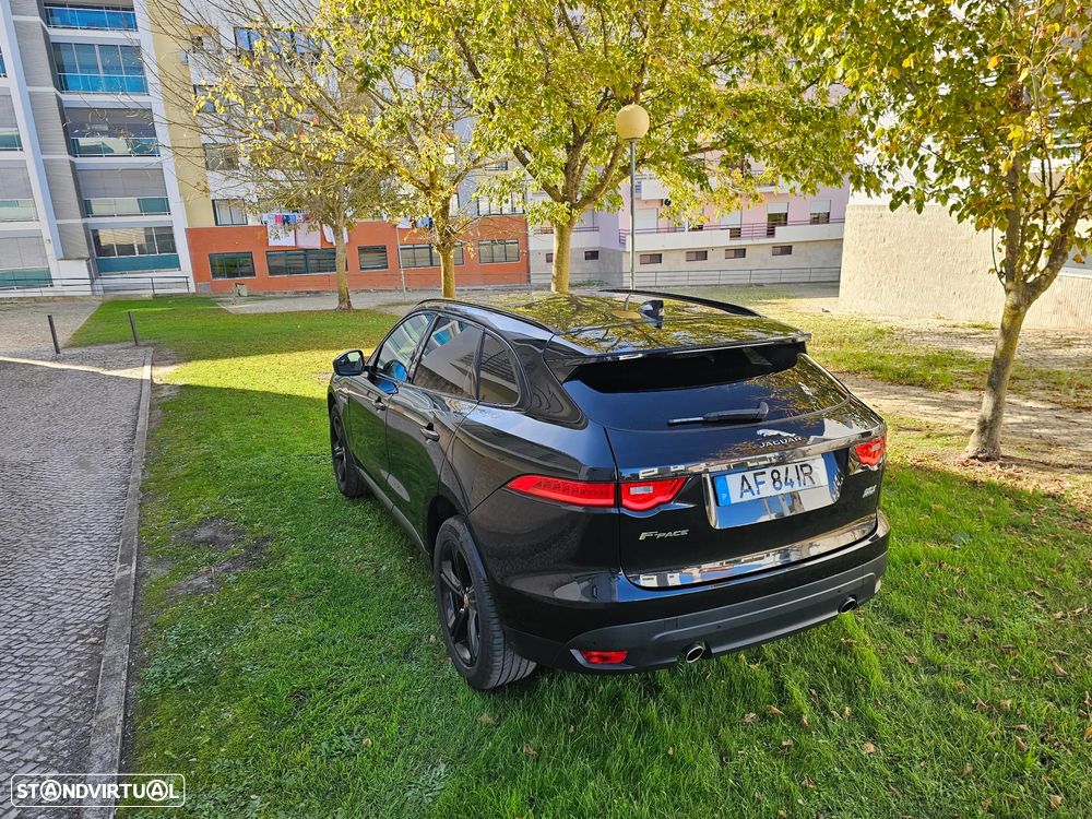 Jaguar F-Pace 25d AWD Aut. Prestige - 13