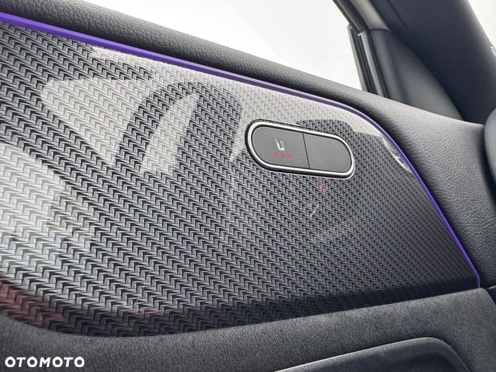 Mercedes-Benz GLA - 17