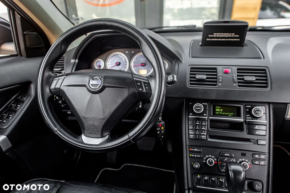 Volvo XC 90 3.2 AWD Sport - 24