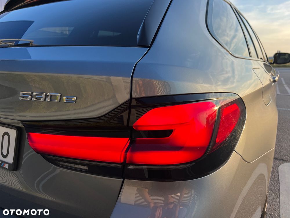 BMW Seria 5 530e xDrive M Sport sport - 27