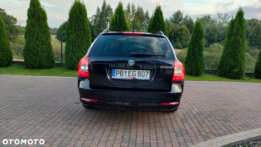 Skoda Octavia 1.6 TDI DPF Ambiente - 6