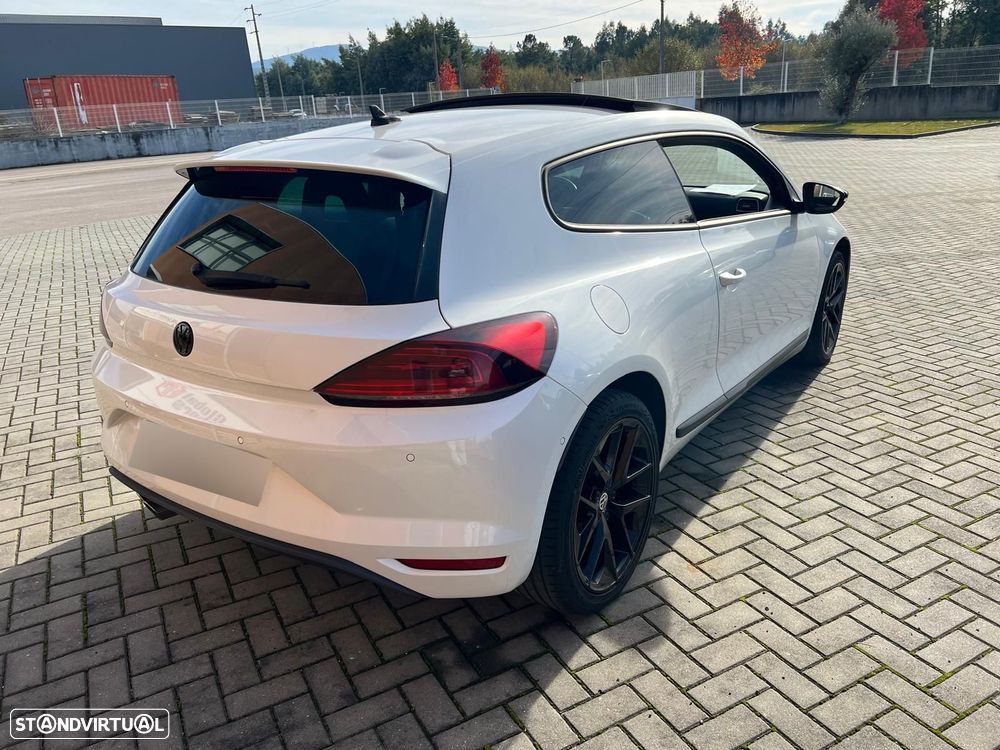 VW Scirocco 2.0 TDI Sport DSG - 8