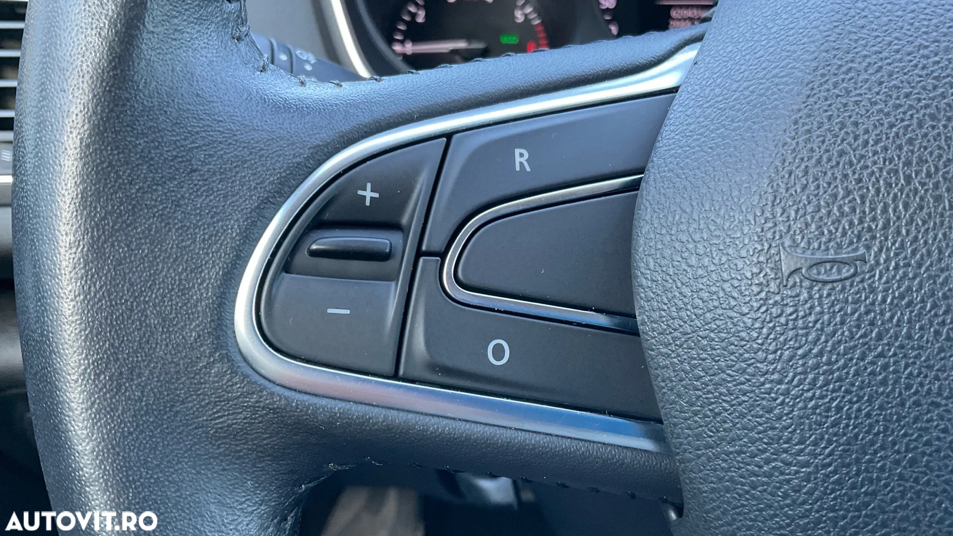 Renault Megane TCe EDC Zen - 31