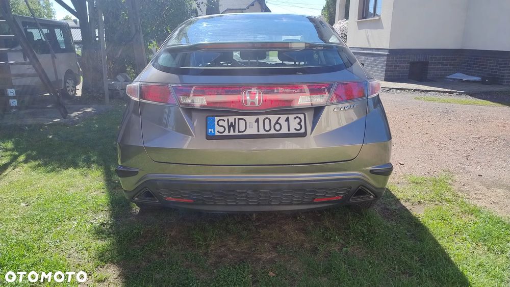 Honda Civic 1.8 Comfort - 3