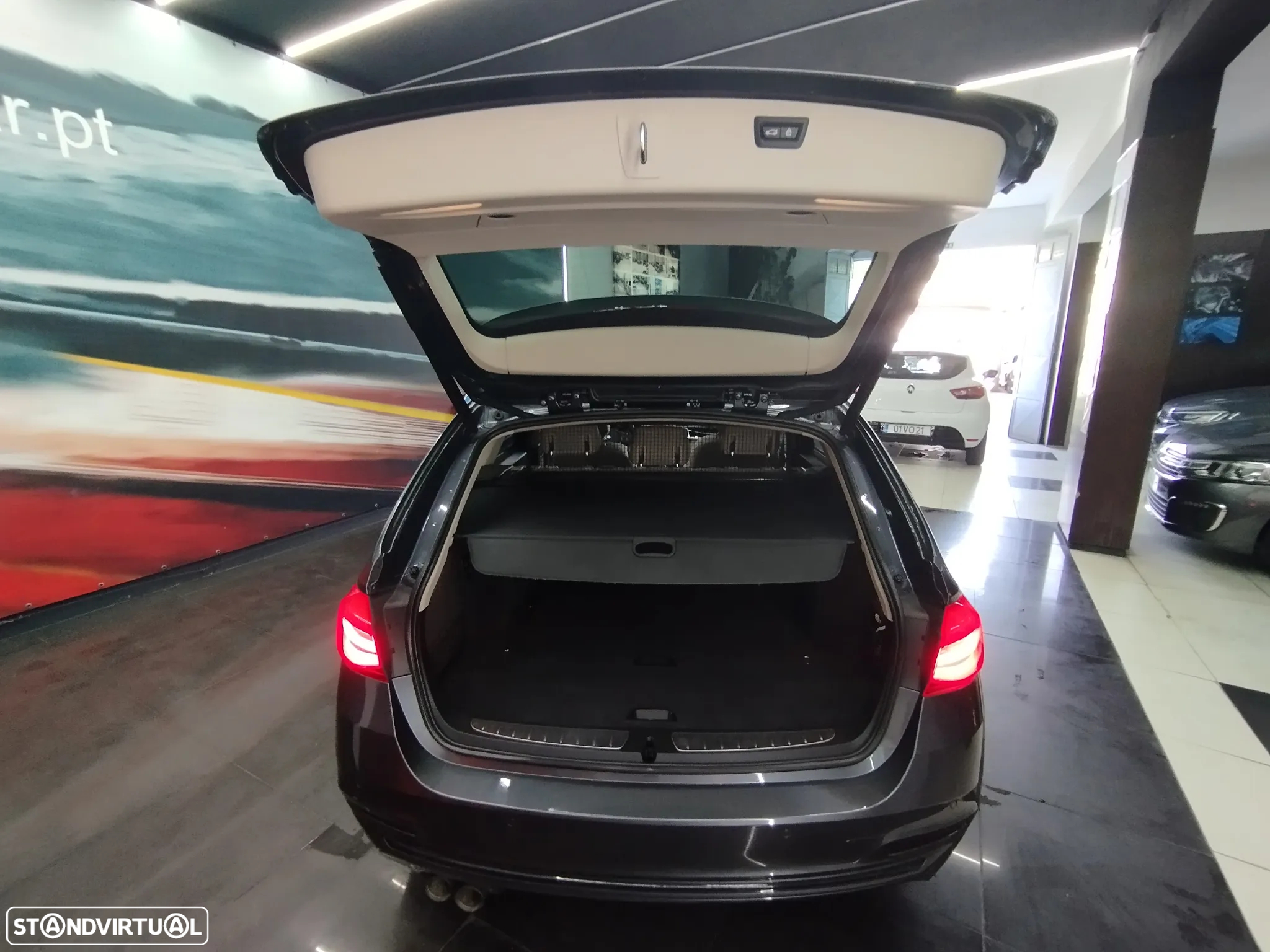 BMW 320 d Touring EfficientDynamics - 14