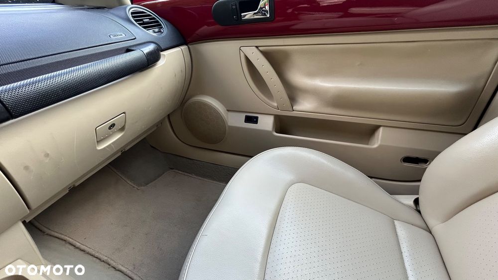 Volkswagen New Beetle - 8