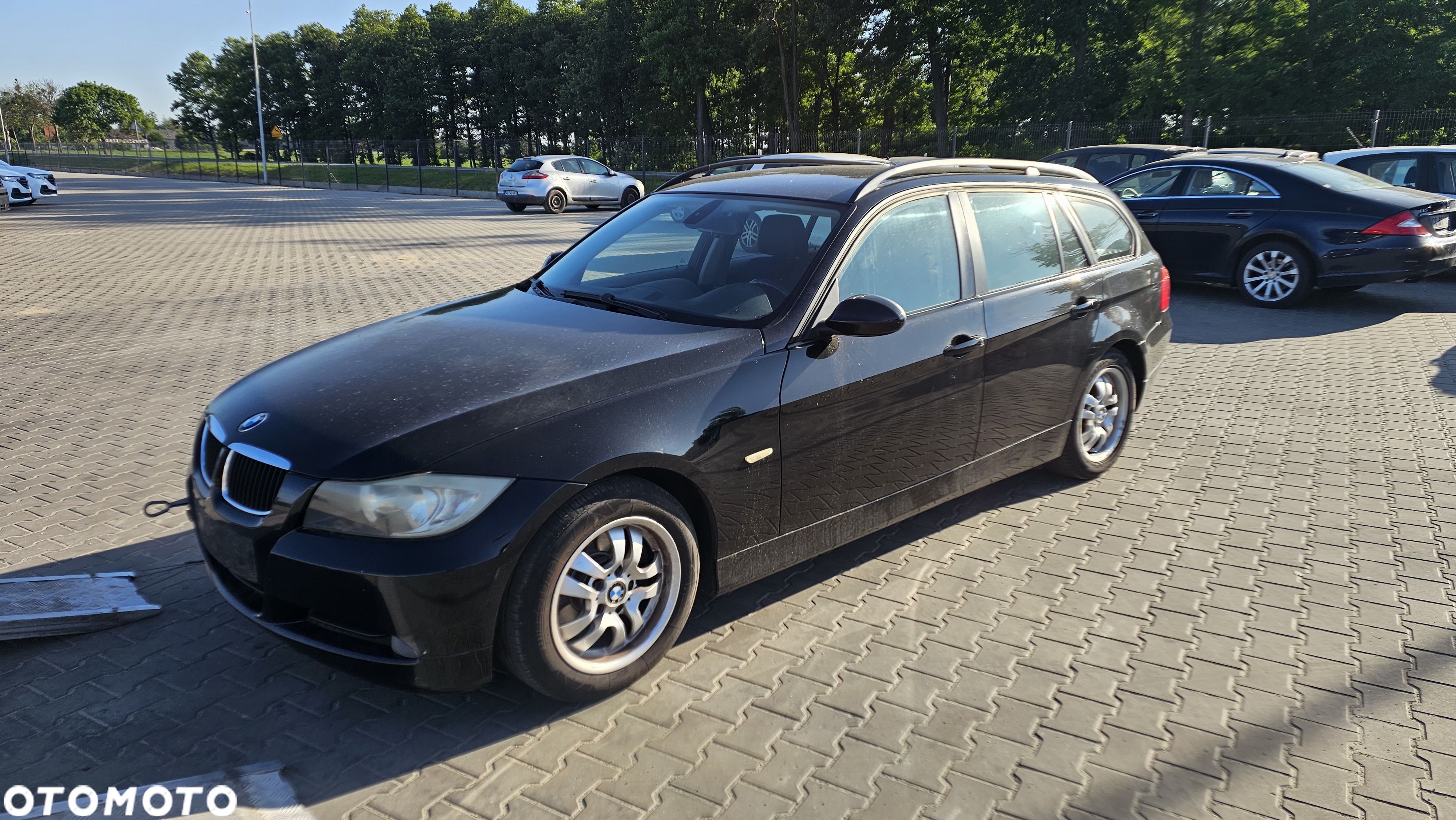 BMW Seria 3 318d DPF Touring - 1