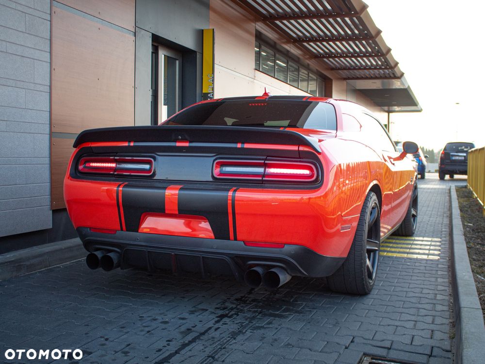Dodge Challenger 6.2 Hellcat - 5