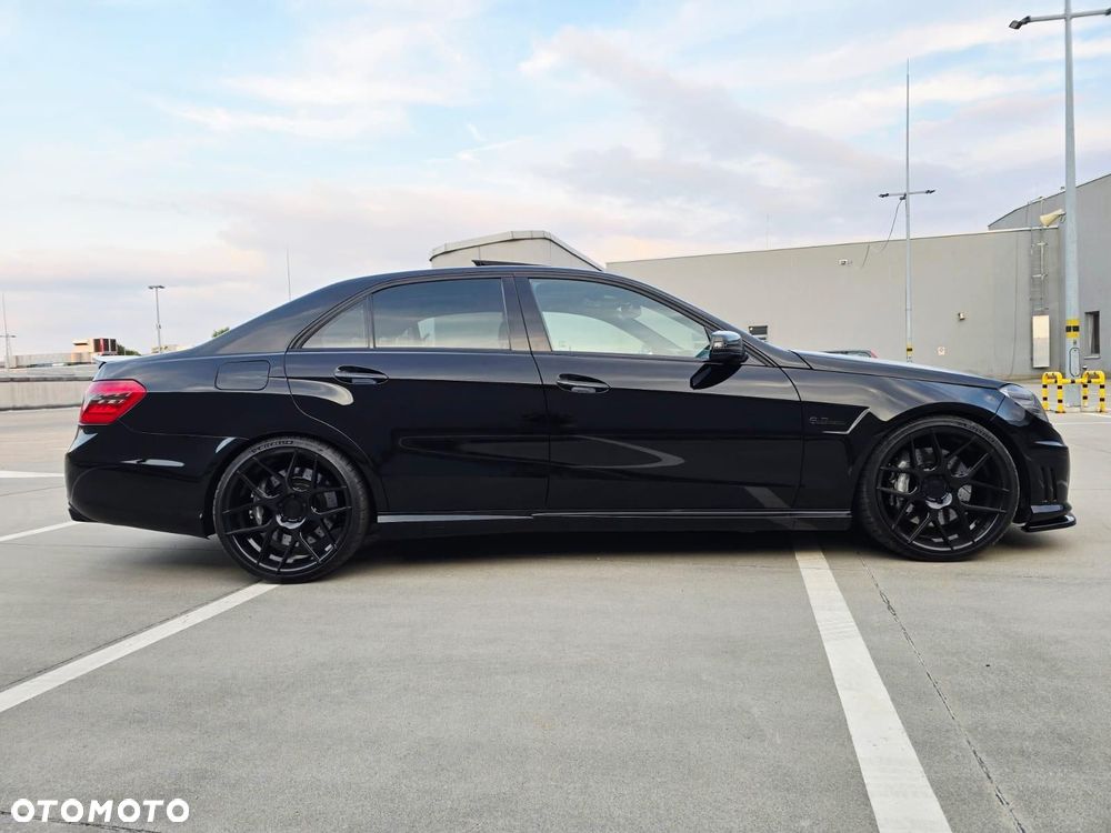 Mercedes-Benz Klasa E 63 AMG AMG Speedshift 7G-MCT - 34