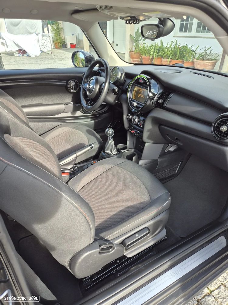 MINI 3 Portas One D - 27