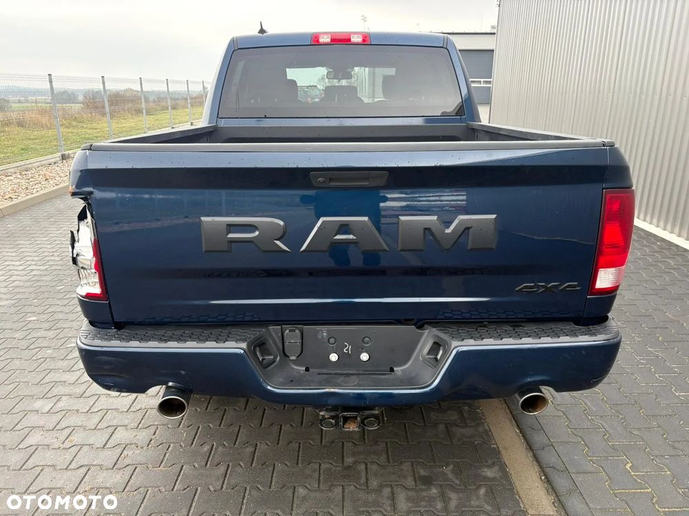 Dodge RAM - 8