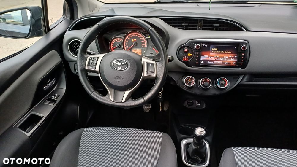 Toyota Yaris 1.0 Premium EU6 - 16