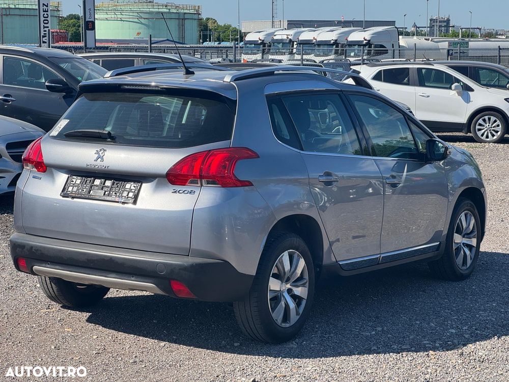 Peugeot 2008 PureTech 110 Stop&Start Allure - 5