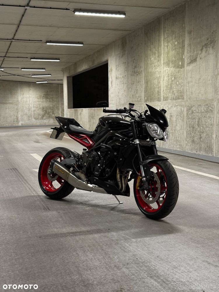 Triumph Street Triple - 12