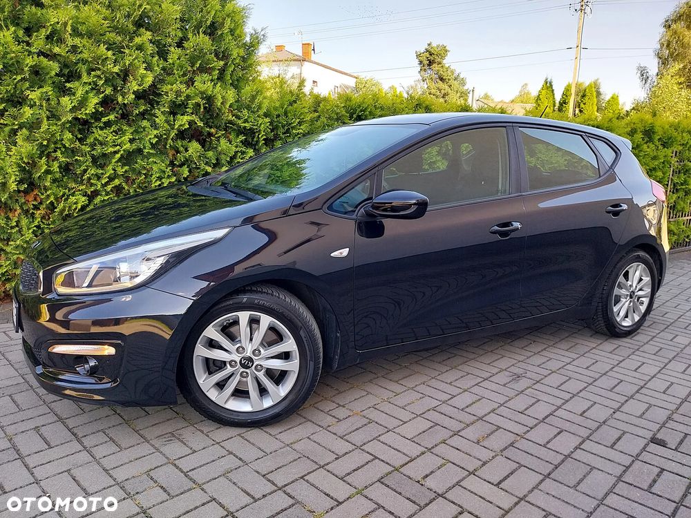 Kia Ceed 1.4 CVVT Dream Team Edition - 2