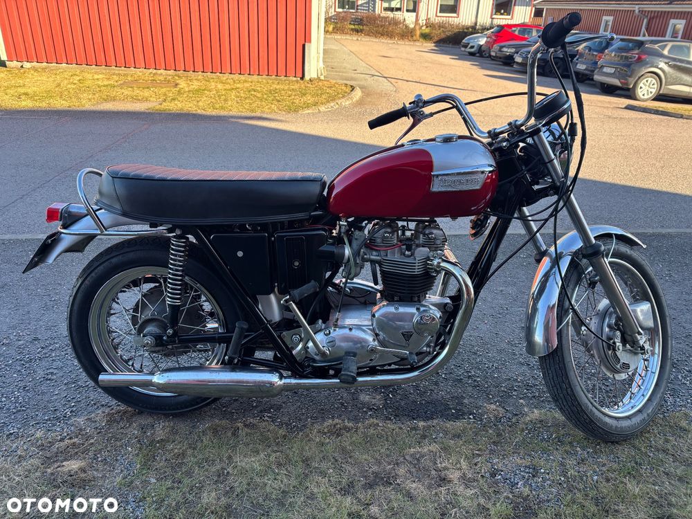 Triumph Bonneville - 20