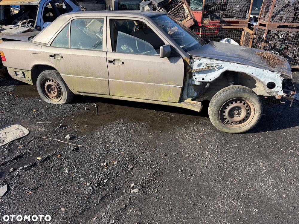 Mercedes W124  NA CZĘŚCI!!! - 1