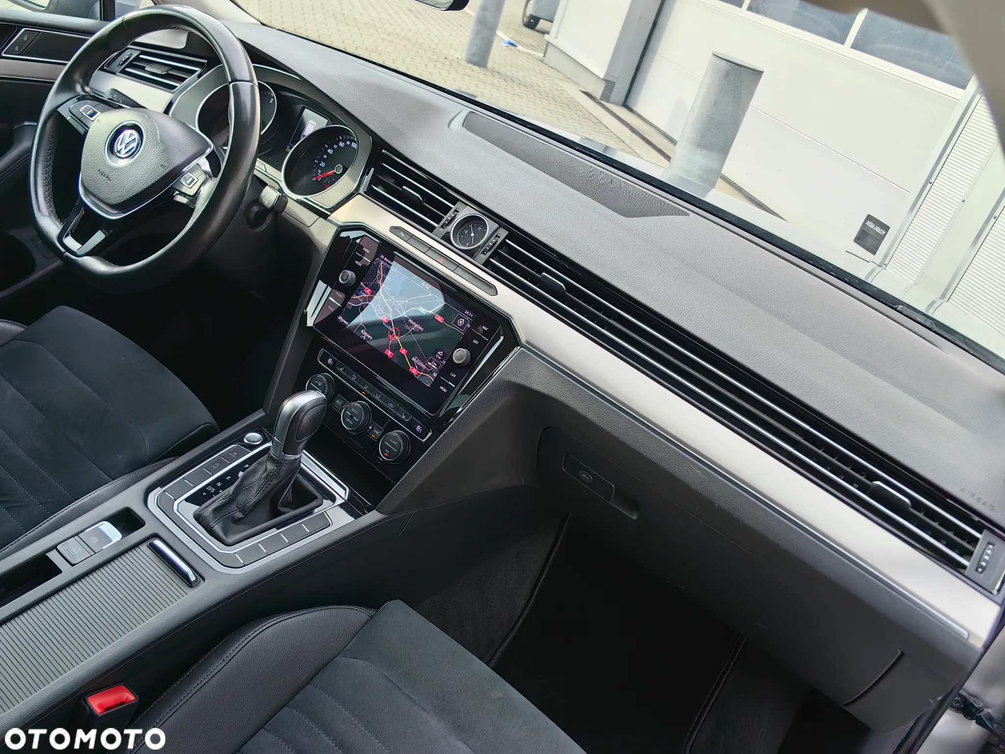 Volkswagen Passat 2.0 TDI BMT Highline DSG - 12