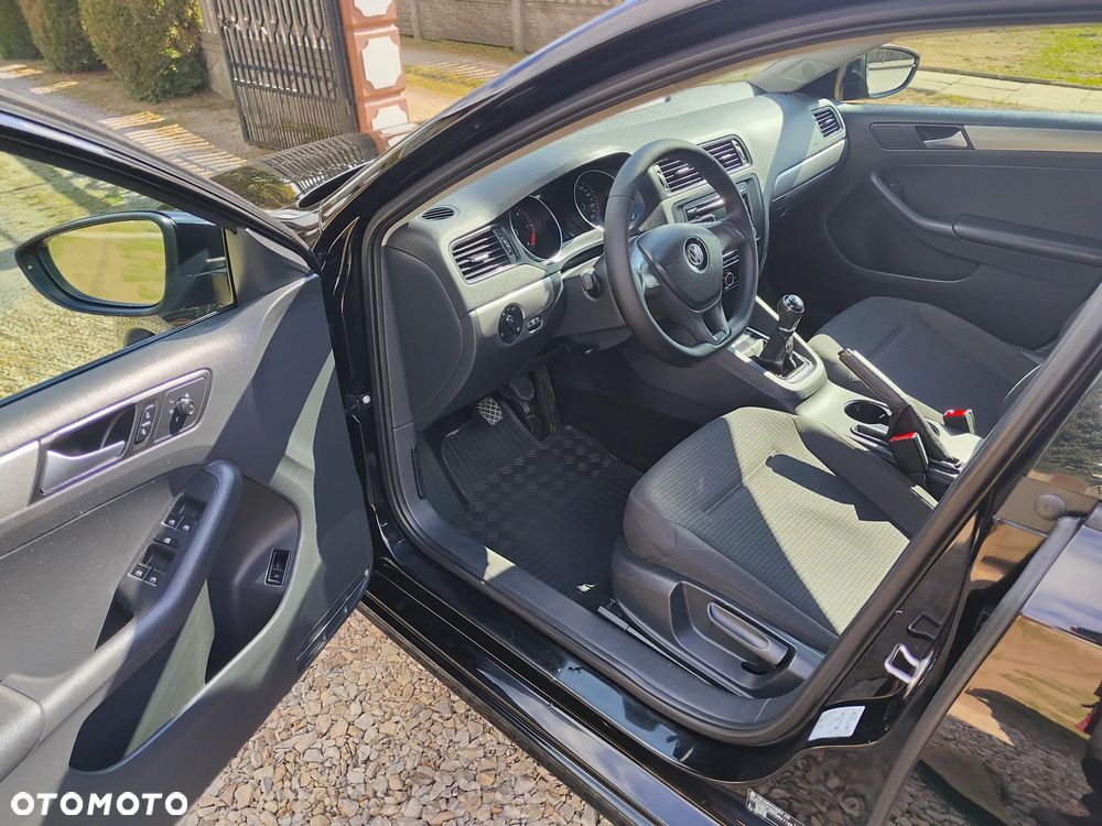 Volkswagen Jetta 2.0 TDI DPF BMT Trendline - 13