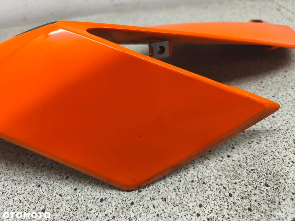 Owiewka, osłona, bok, boczek KTM Duke 125 - 9