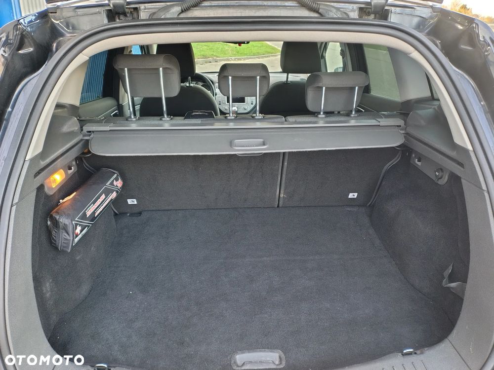 Ford Kuga 2.0 TDCi 2x4 Titanium - 21