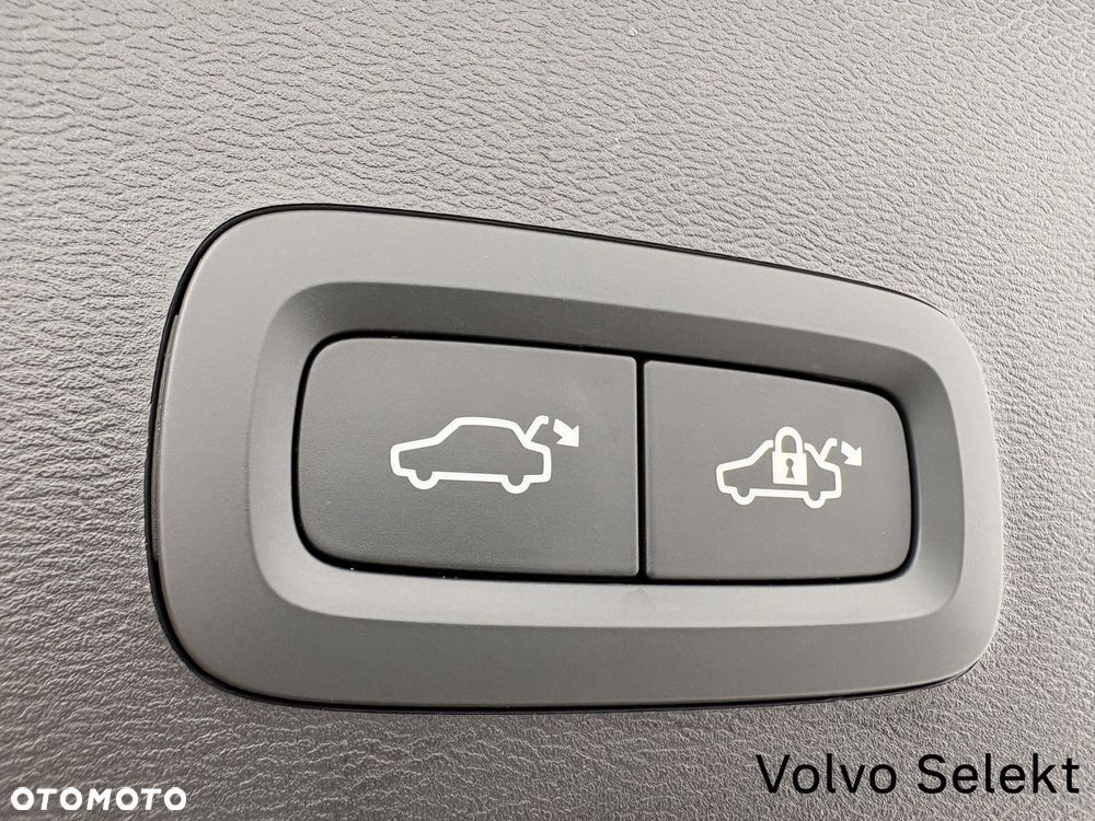 Volvo XC 40 2024