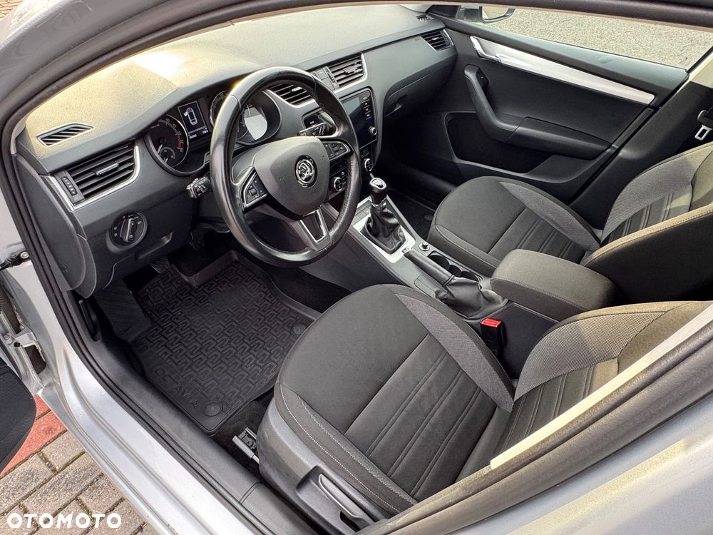Skoda Octavia 2.0 TDI SCR Ambition - 9
