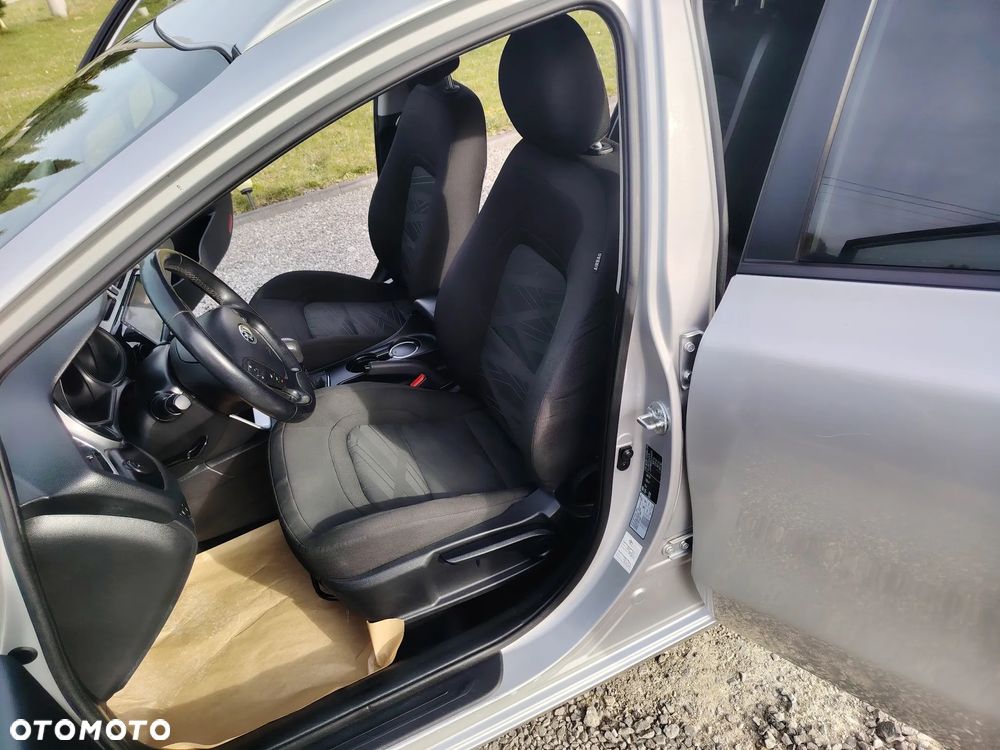 Kia Ceed 1.6 GDI Dream Team Edition - 18