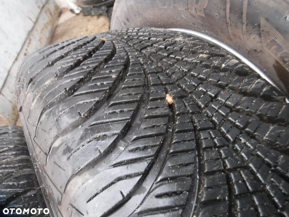 Kia Sportage alufelgi 17 5X114.3 opony zimowe goodyear 225/60/17 - 12