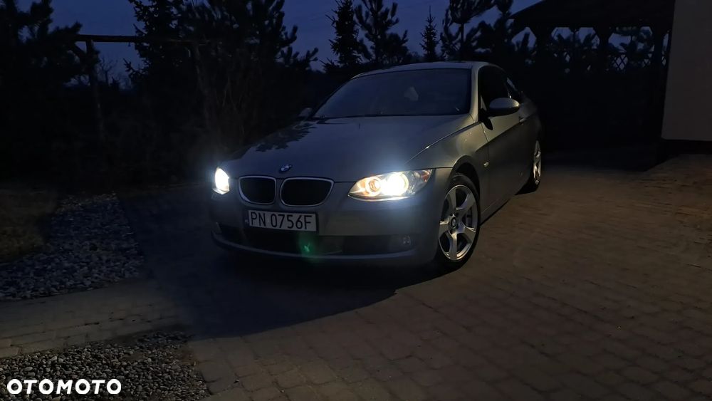 BMW Seria 3 320i - 36
