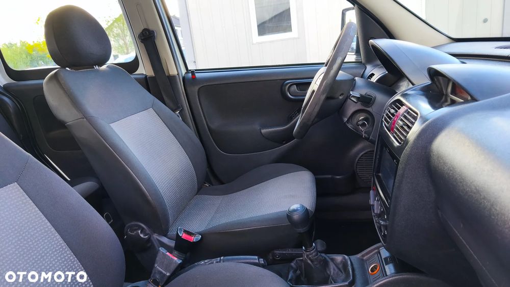 Opel Combo - 25