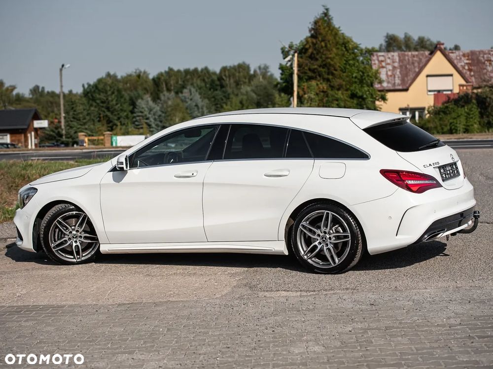 Mercedes-Benz CLA 220 4Matic 7G-DCT AMG Line - 10