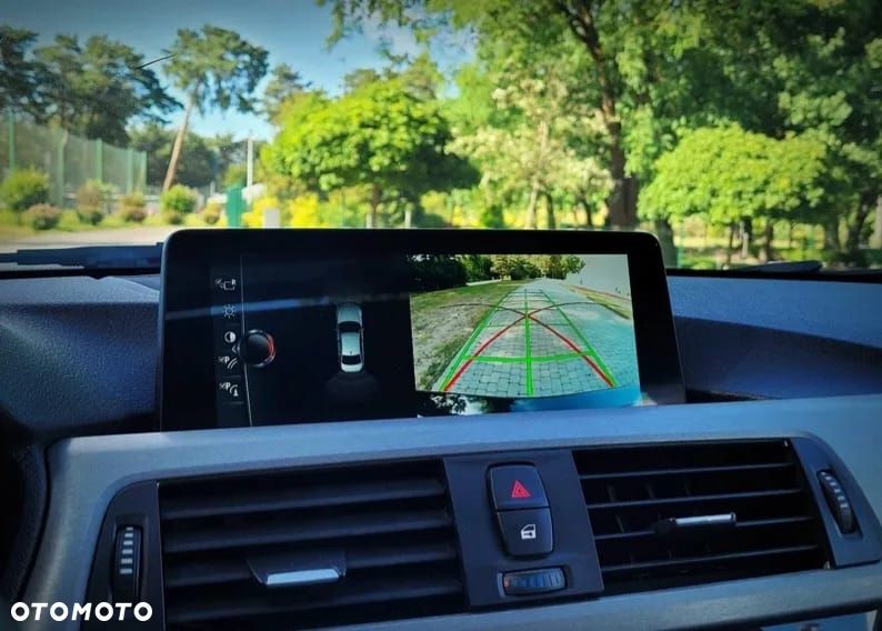 BMW Seria 3 320i - 12