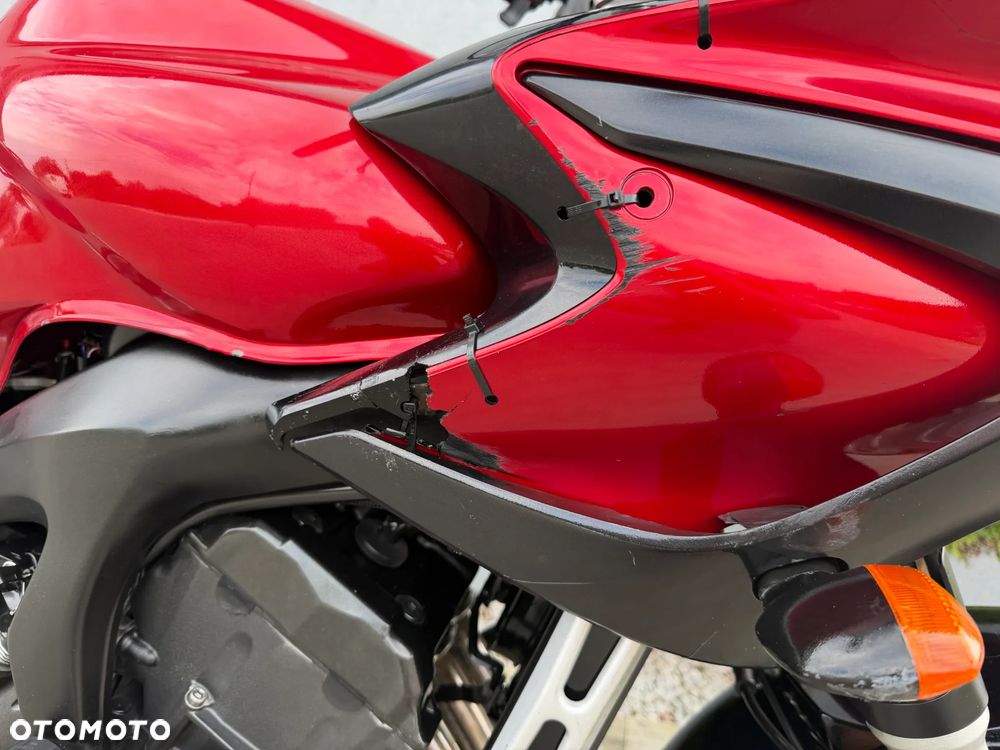 Yamaha FZ - 13