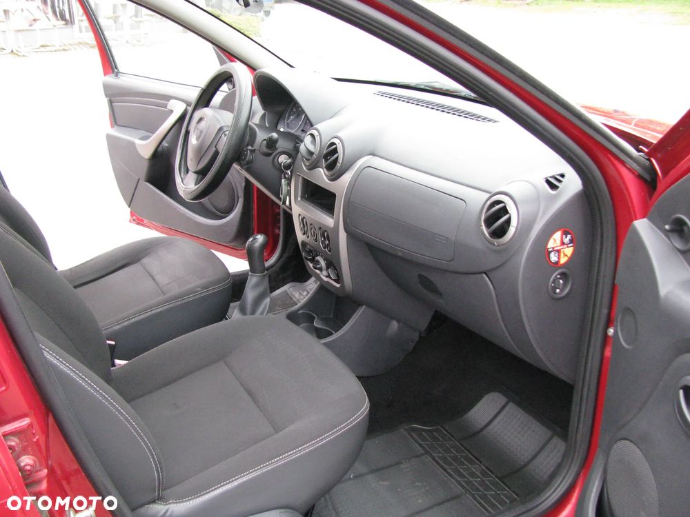 Dacia Sandero - 6